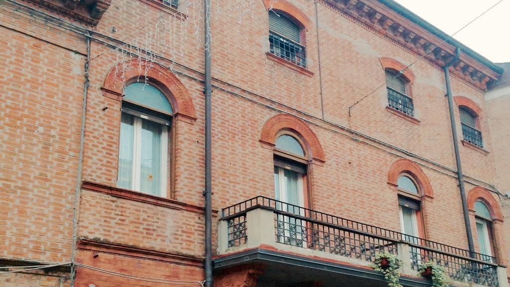 Palazzo Spada - Attico Con Terrazza Vista Fiume In Centro Codigoro Buitenkant foto